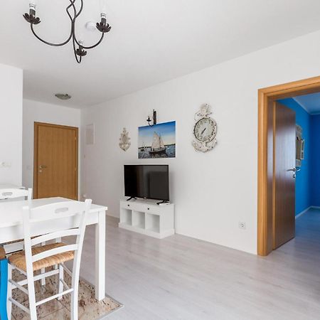 1 Bedroom Gorgeous Apartment In Mošćenička Draga エクステリア 写真