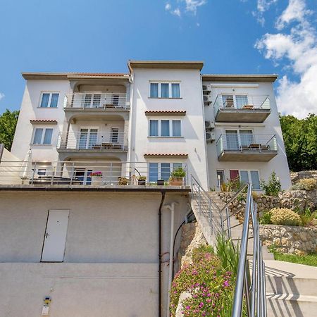 1 Bedroom Gorgeous Apartment In Mošćenička Draga エクステリア 写真