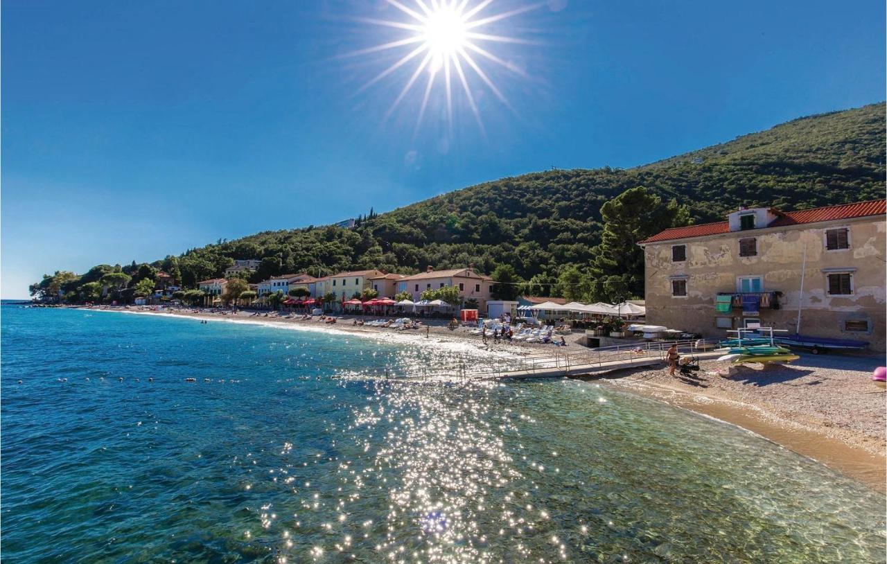 1 Bedroom Gorgeous Apartment In Mošćenička Draga エクステリア 写真