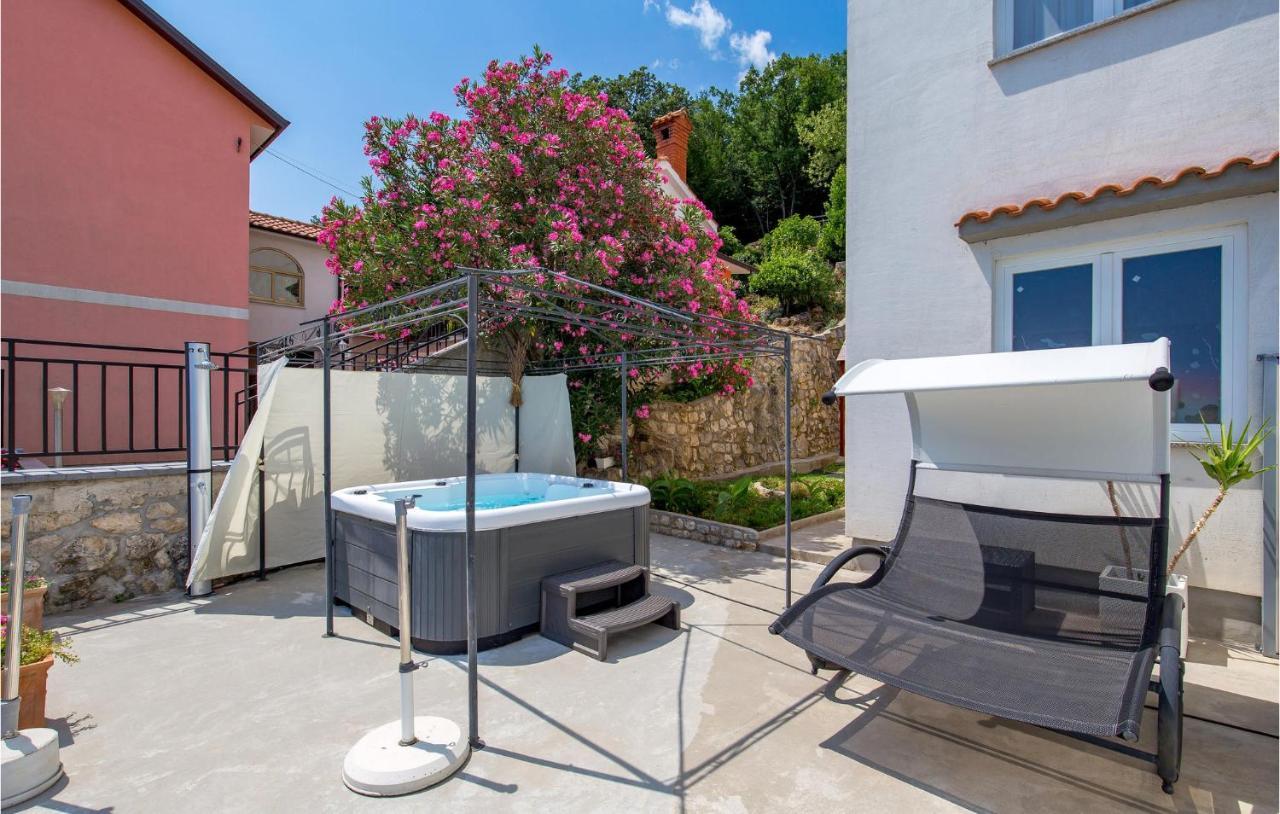1 Bedroom Gorgeous Apartment In Mošćenička Draga エクステリア 写真