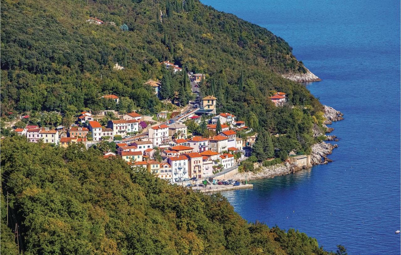 1 Bedroom Gorgeous Apartment In Mošćenička Draga エクステリア 写真