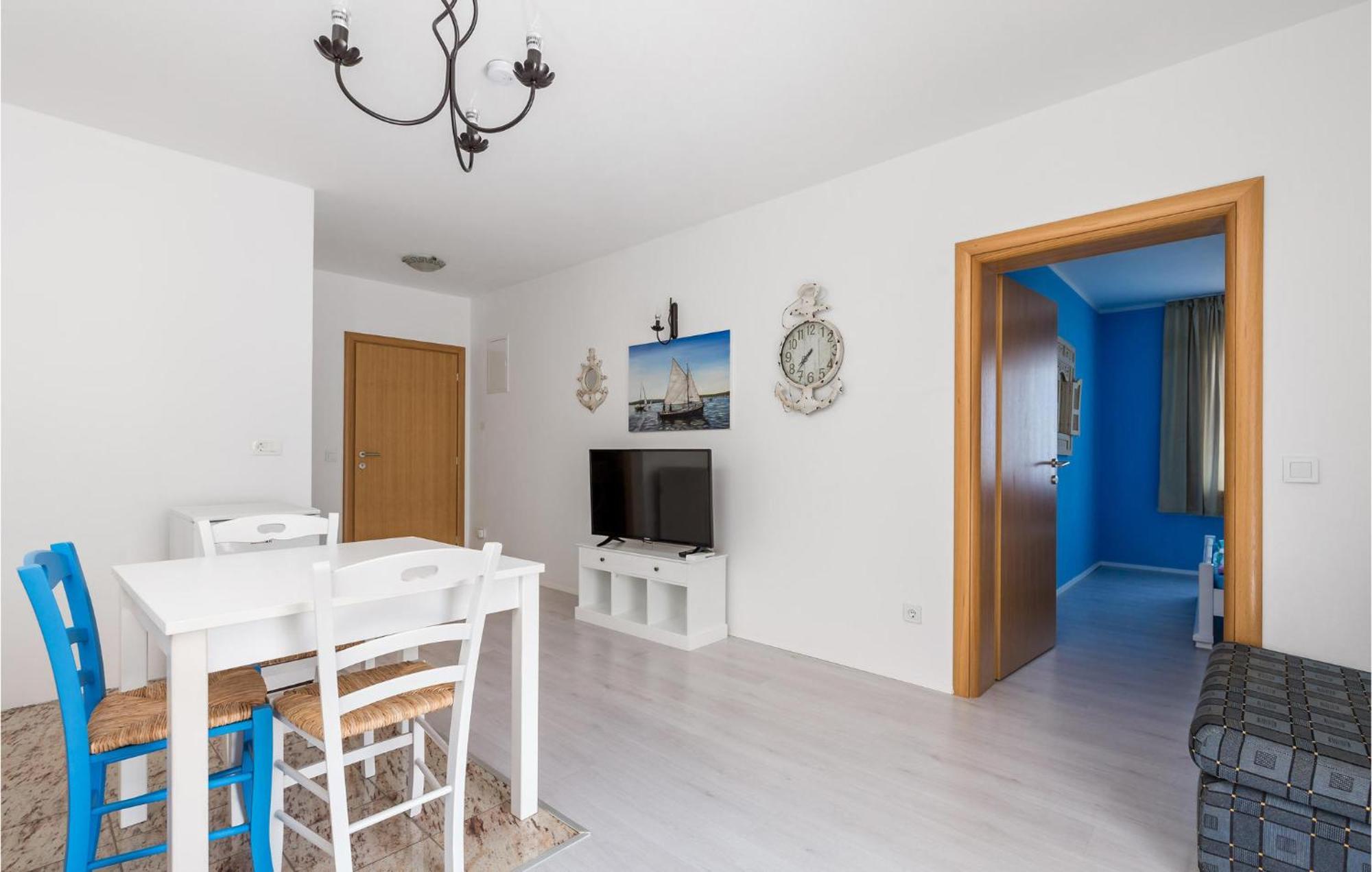1 Bedroom Gorgeous Apartment In Mošćenička Draga エクステリア 写真